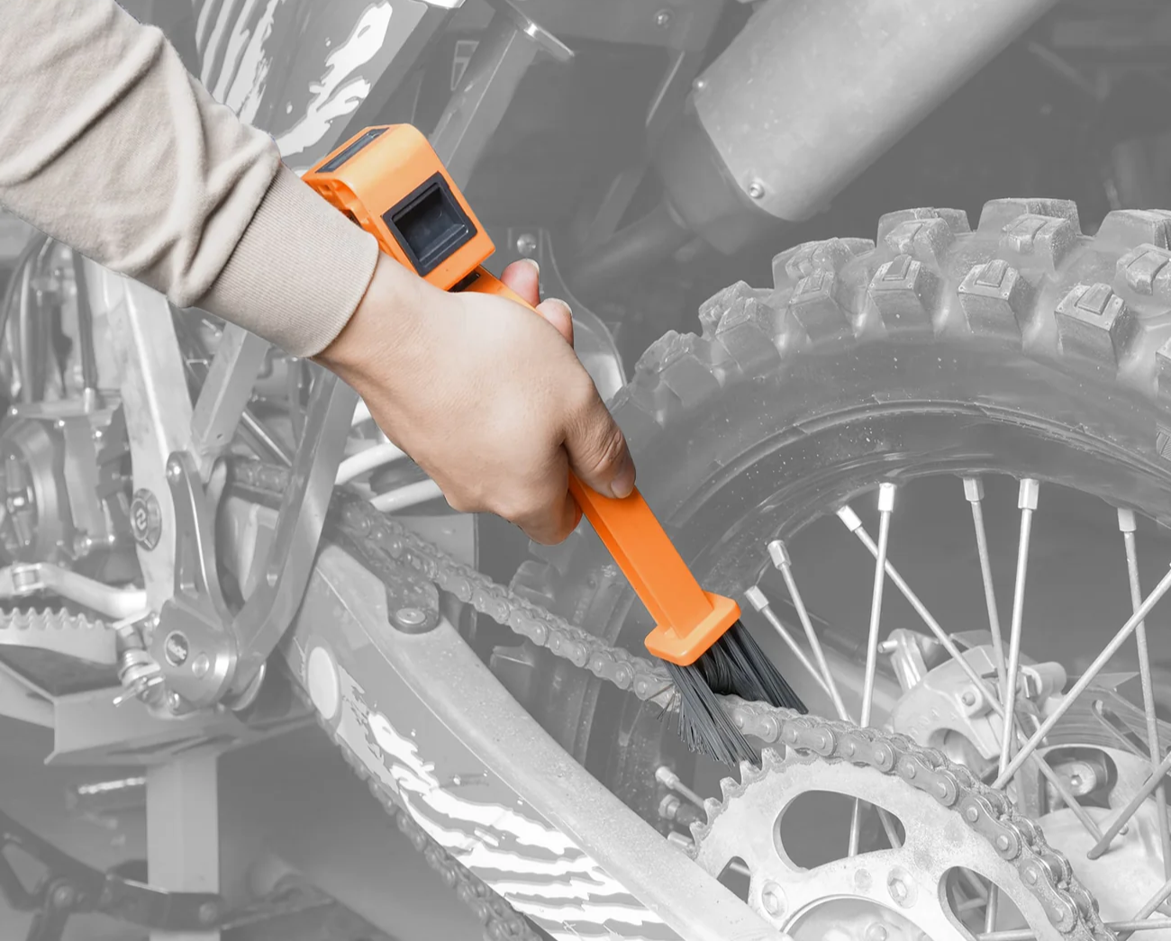 Gear Chain Cleaning Brush